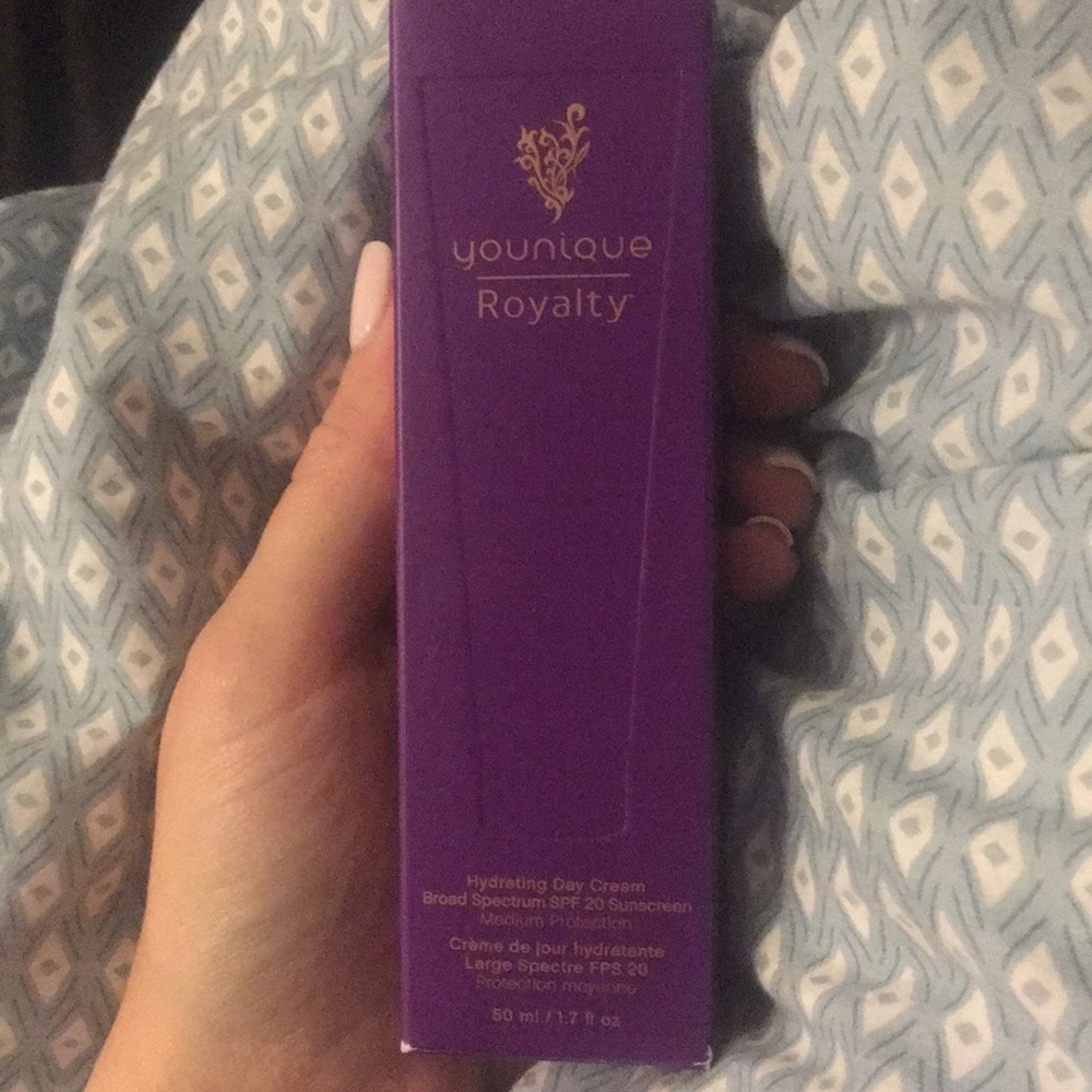 Younique Royalty Hydrating Day Cream